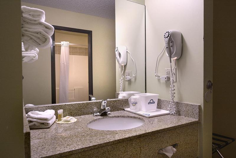 Days Inn By Wyndham Carbondale Quarto foto